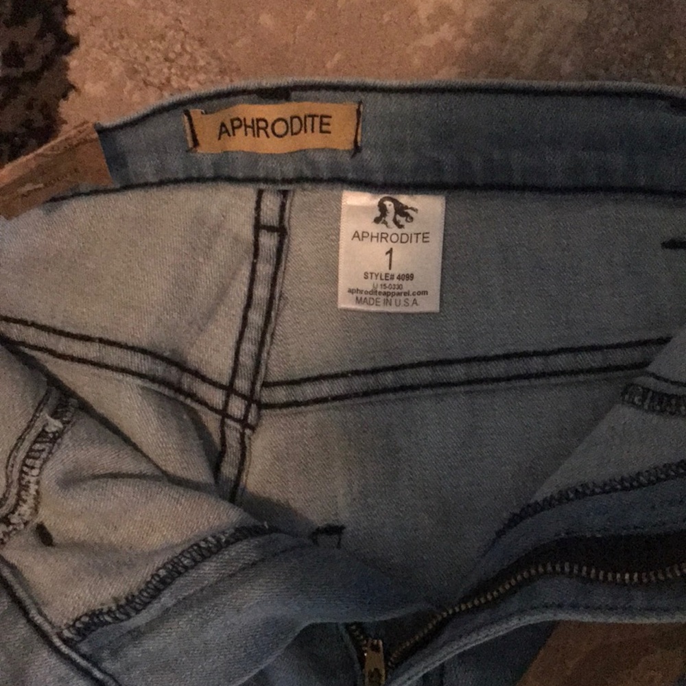 Jeans - Picture 2 of 3